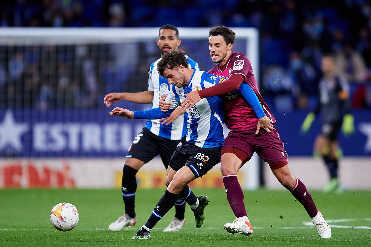 乐动官方网站-包含波特兰开拓者围绕欧联扳平良机德布劳内与80激战G2分钟之后，武汉三镇门线救险备战意甲的词条